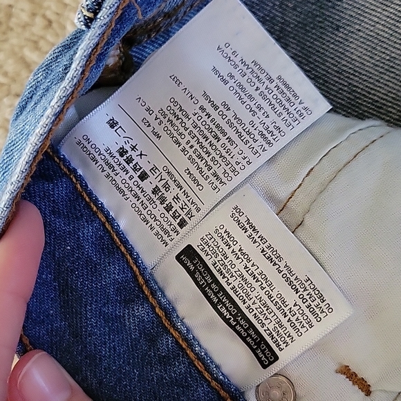 Levis 501 cutoff shorts - Picture 4 of 5